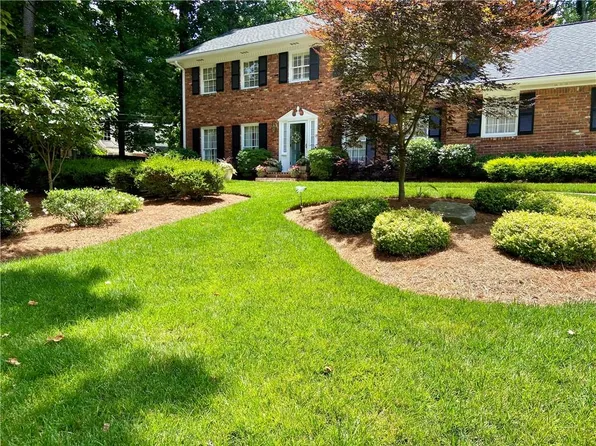 1679 Kellogg Springs Dr, Atlanta, GA 30338