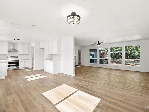 4th image of 2940 Marlow Road