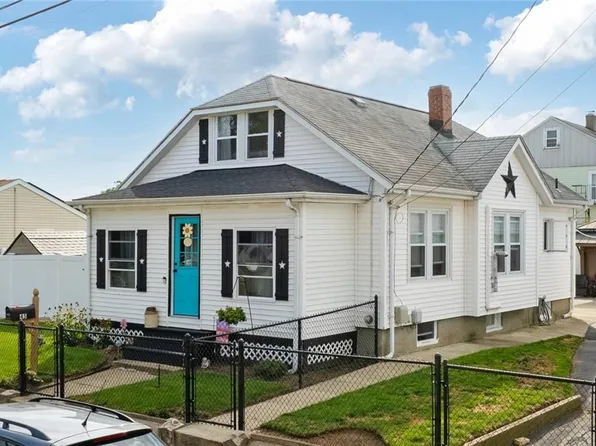45 Fortin Ave, Pawtucket, RI 02860