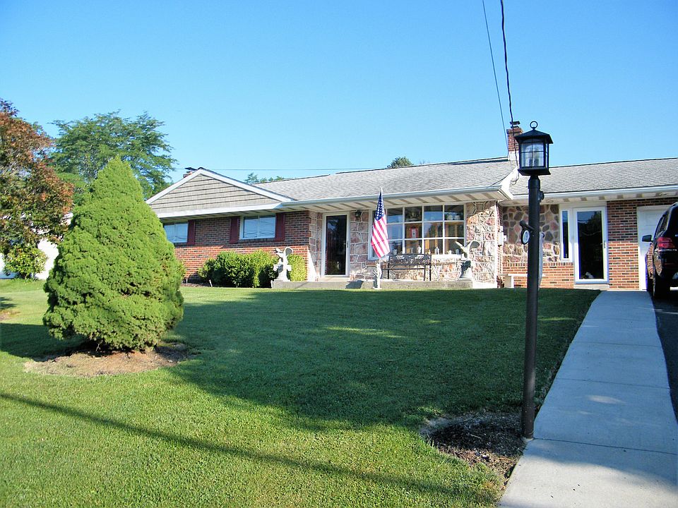 Beautiful front entry