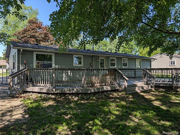 4th image of 26241 Weigel Rd