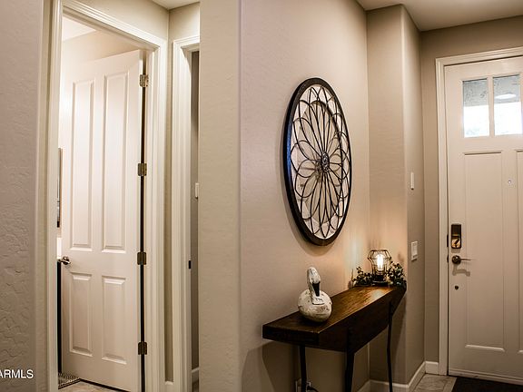 3rd image of 20772 W MEADOWBROOK Avenue