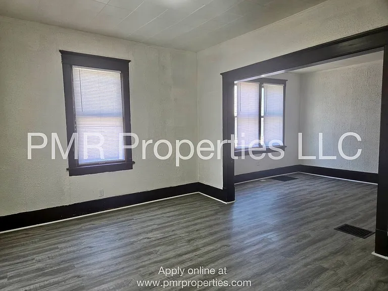 215 N 7th St — Photo 2