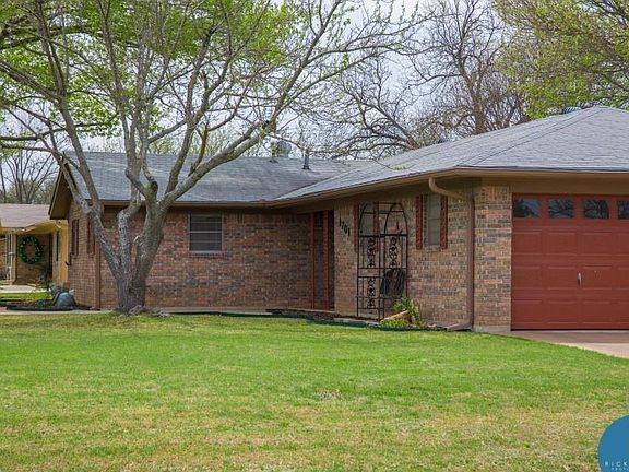 4th image of 1701 Southgate Dr