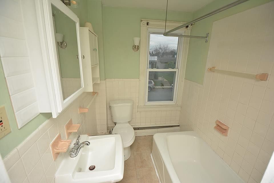 2nd image of 31 S 17th St