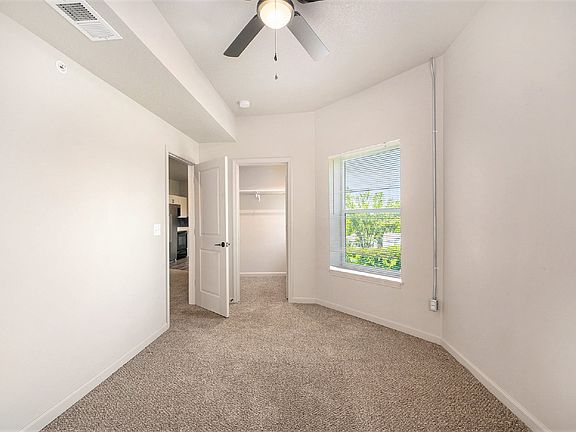4th image of 740 Washington Blvd #E