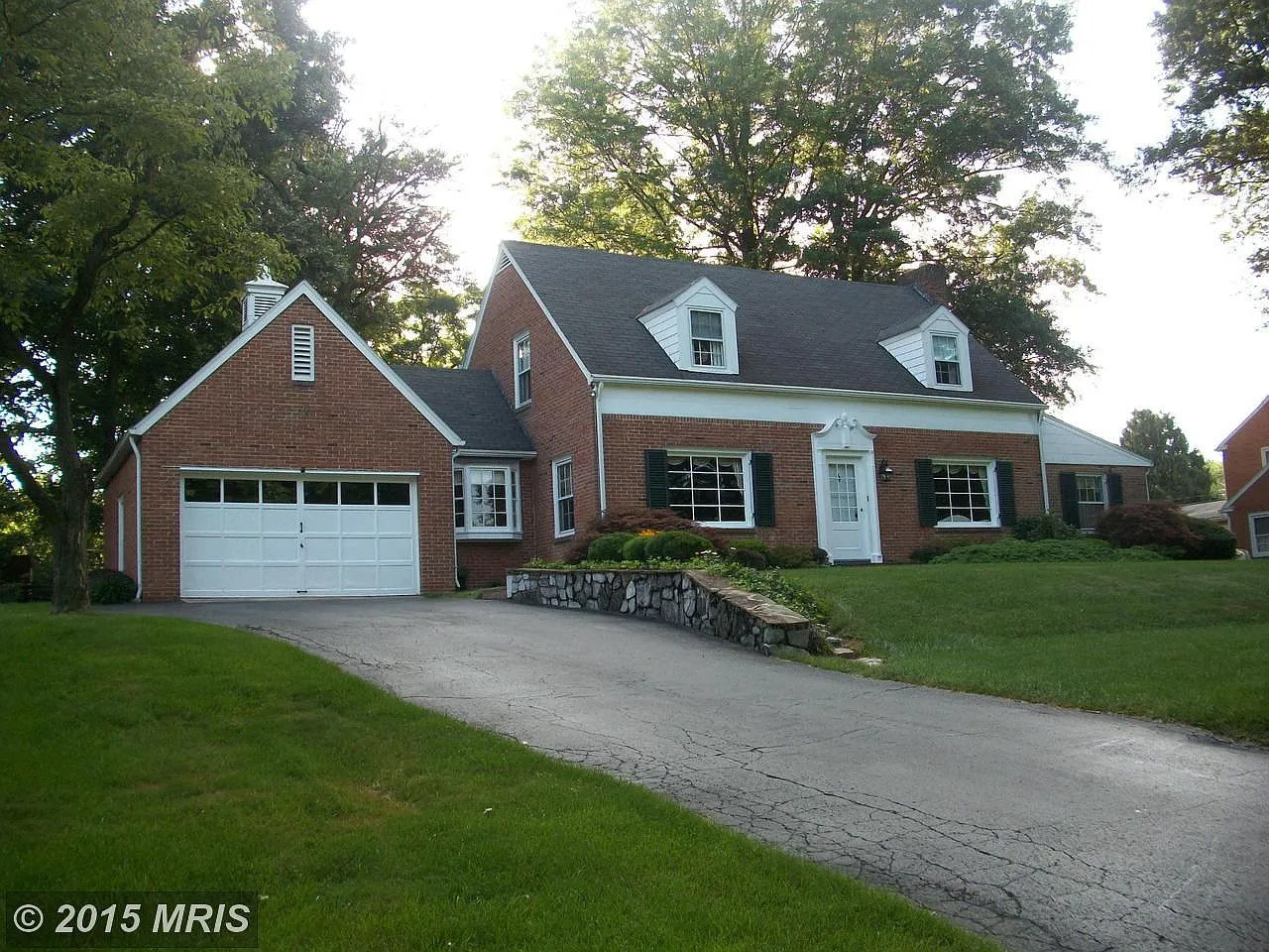 18825 Crofton Rd photo 1