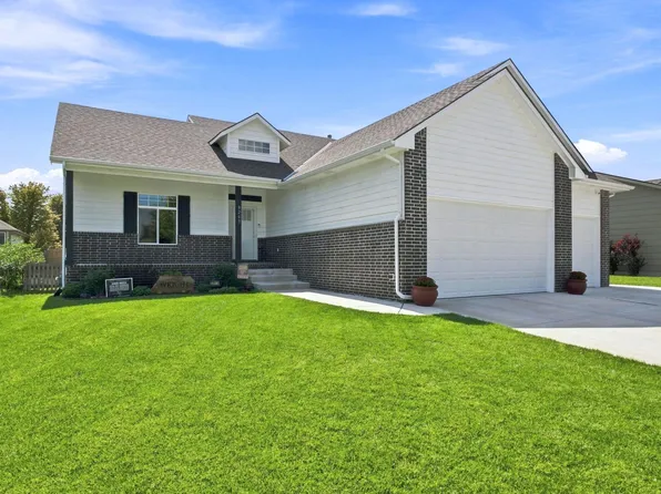 8203 W Lang St, Wichita, KS 67205