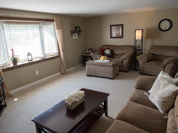4th image of 3780 Lynn Dr