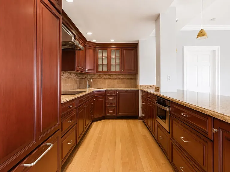 390 Commonwealth Ave — Photo 4