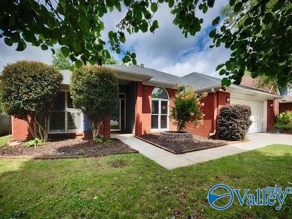 106 Claytor Ln