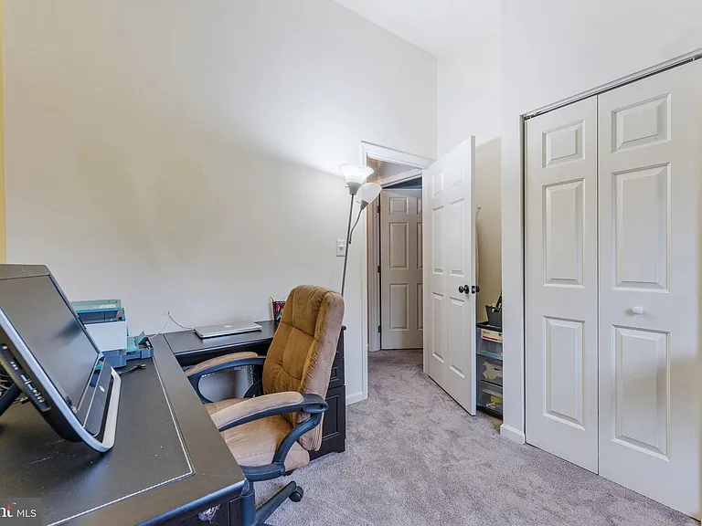 7840 Foxfarm Ln — Photo 11
