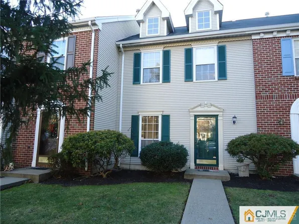31 Kingston Run, North Brunswick, NJ 08902