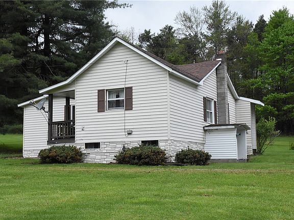 2nd image of 930 Logan Rd