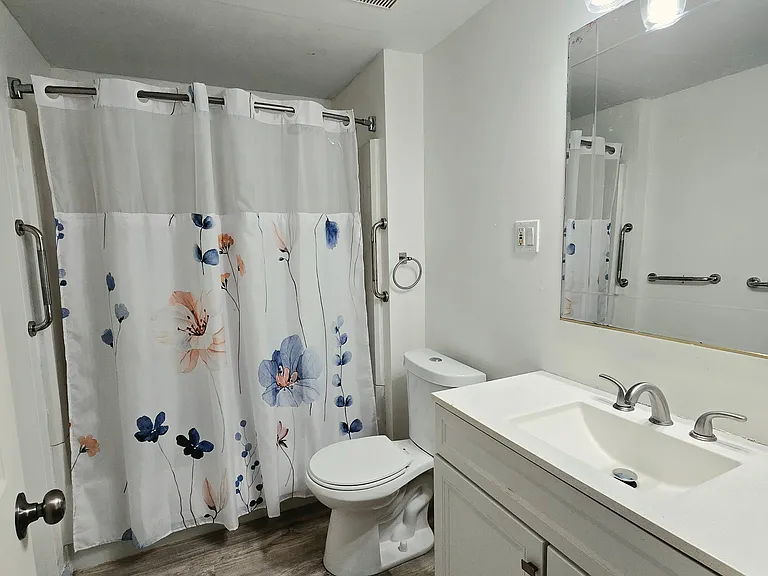 44 Lafayette Ave #1 — Photo 4