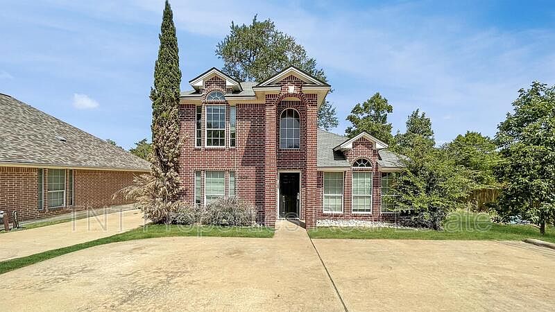 1st image of 1609 Park Pl