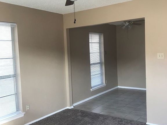 3rd image of 112 Pebble Creek Dr APT 1