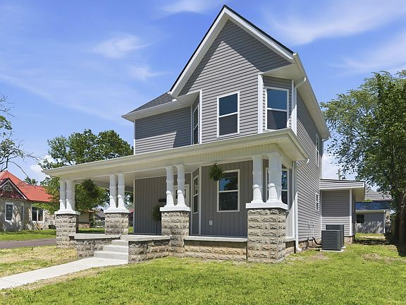 3rd image of 311 2nd Street