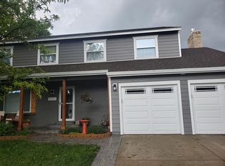 5550 E Briarwood Cir, Centennial, CO 80122