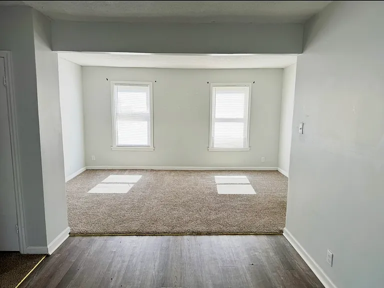 1510 SE Riverside Dr #B6 — Photo 5
