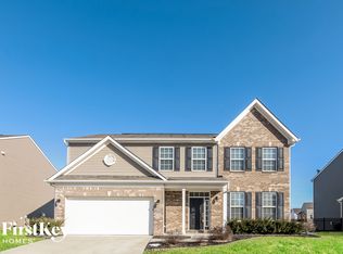 1539 Oakvista Dr, Greenwood, IN 46143