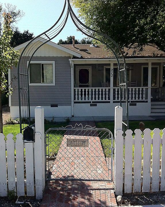 Entry on 12th Street