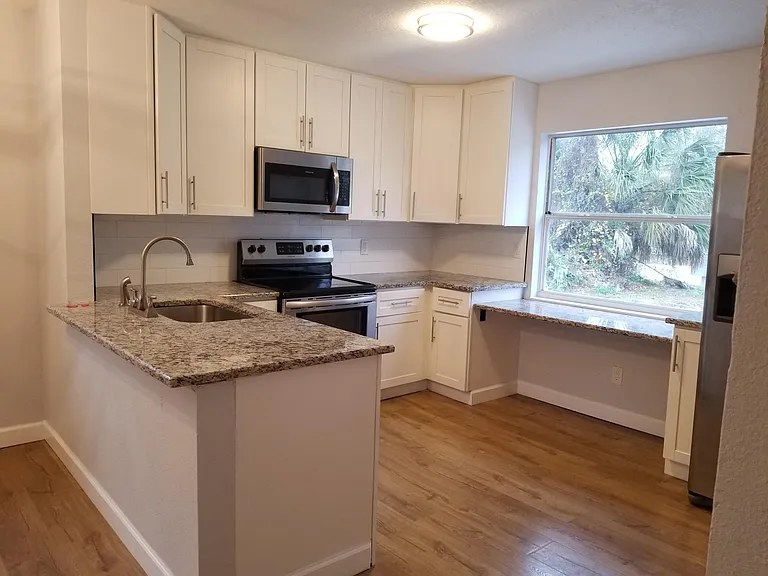 3633 Meriden Ave #A — Photo 7
