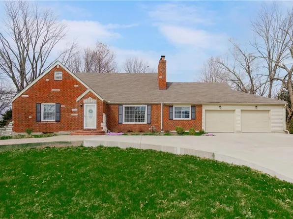 1804 W Liberty Dr, Liberty, MO 64068