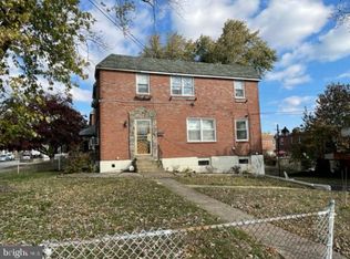 521 Poplar St, Sharon Hill, PA 19079