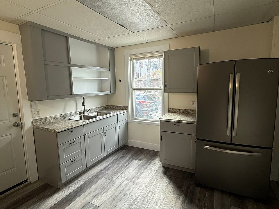 1st image of 300 Woodford St #1
