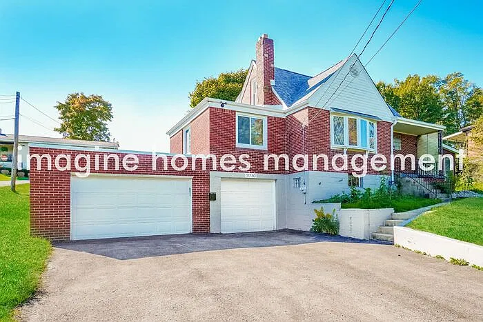 3 bed, 1.5 bath, 1591 sqft, $2,095 — Photo 2