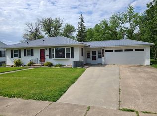1110 7th Ave, Manson, IA 50563