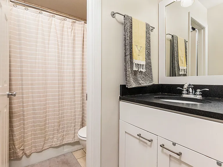 2320 Sanford St — Photo 18