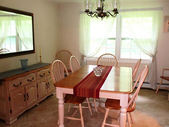 2nd image of 23 Seville Ln