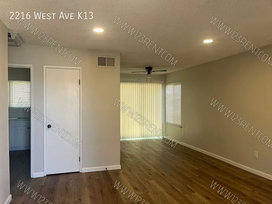 Building Photo - 2216 W Avenue K13