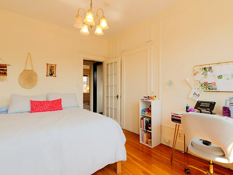 401 Washington St #4 — Photo 15