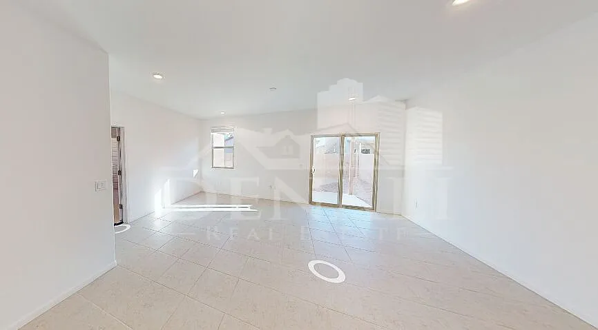 4 bed, 4.0 bath, 2685 sqft, $2,350 — Photo 2