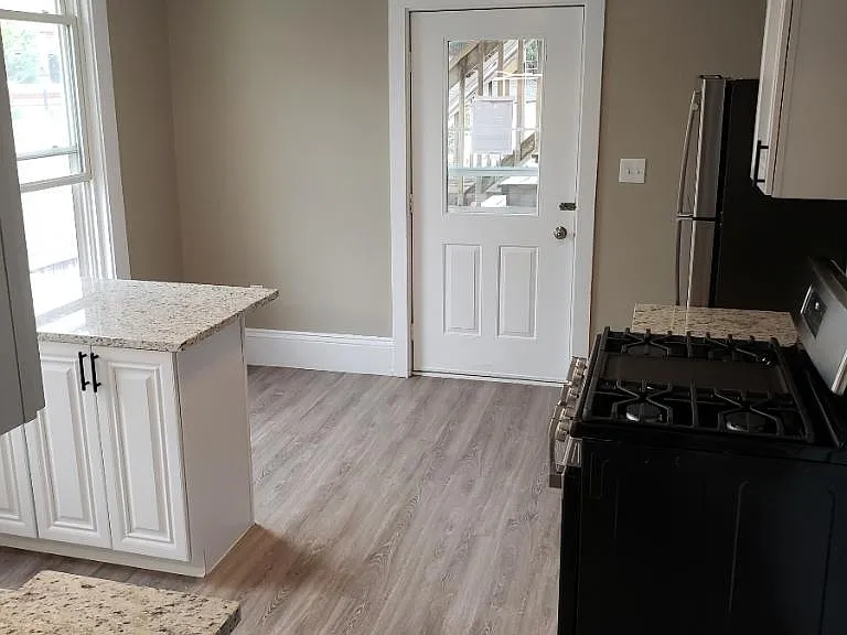821 Islington St #2 — Photo 9