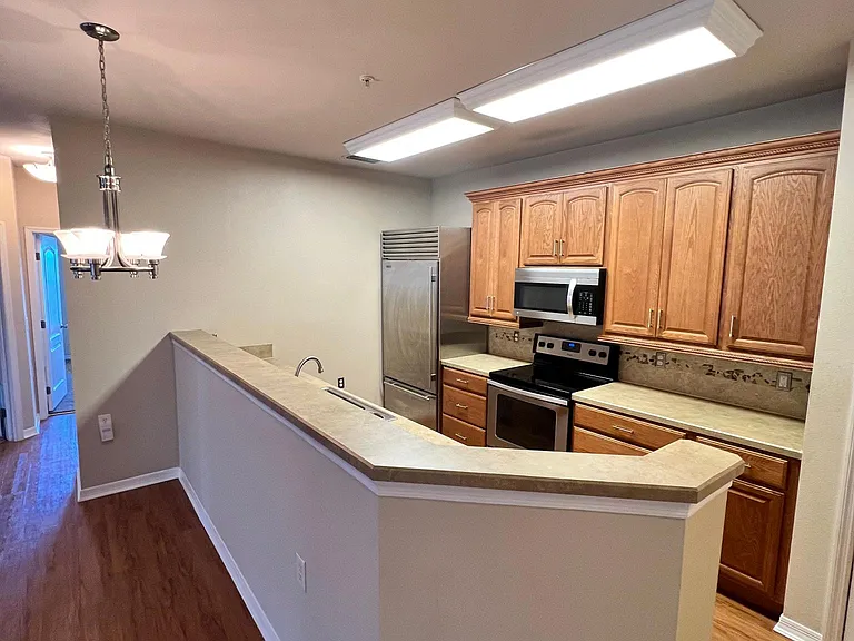 1410 Villa Capri Cir #306 — Photo 1