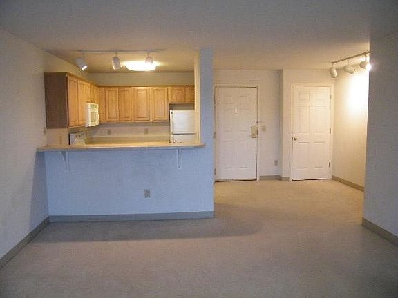 snack bar and dining area