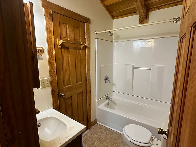 13349 Harmony Rd — Photo 8