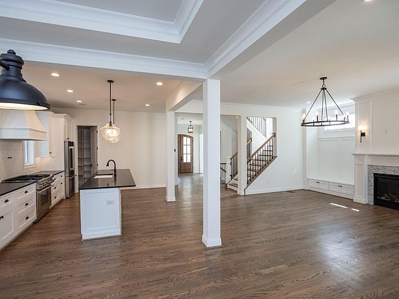 4th image of 3302 Nash Ave