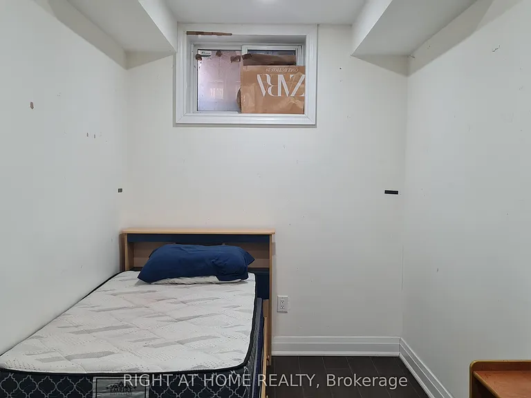 10 Emmott Ave #A — Photo 5