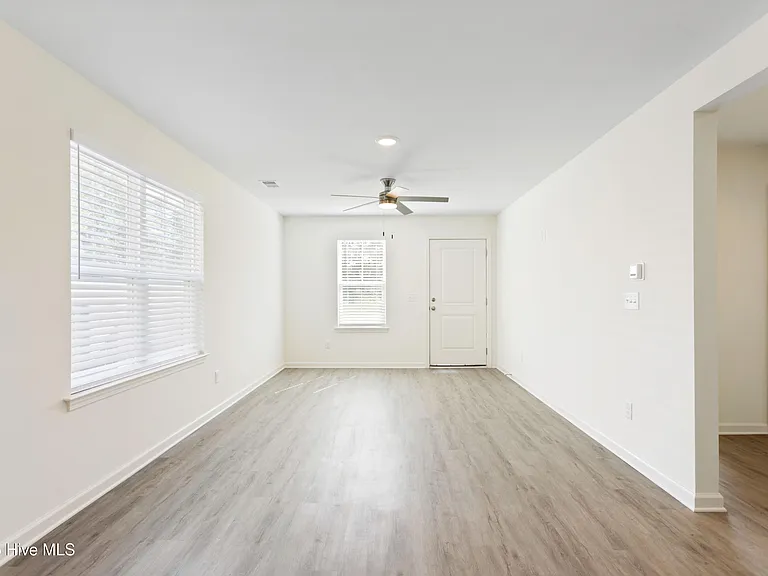 710 Taylor St #B — Photo 6