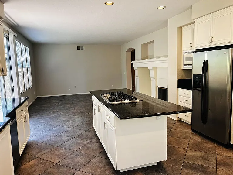 4984 Riding Ridge Rd — Photo 14