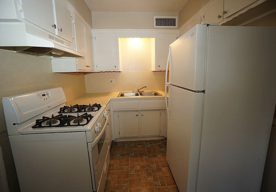 2nd image of 2208 Felix Pl APT 231