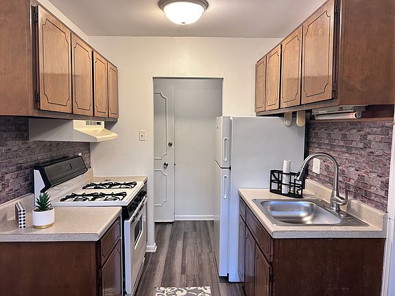 2nd image of 130 N 2nd St