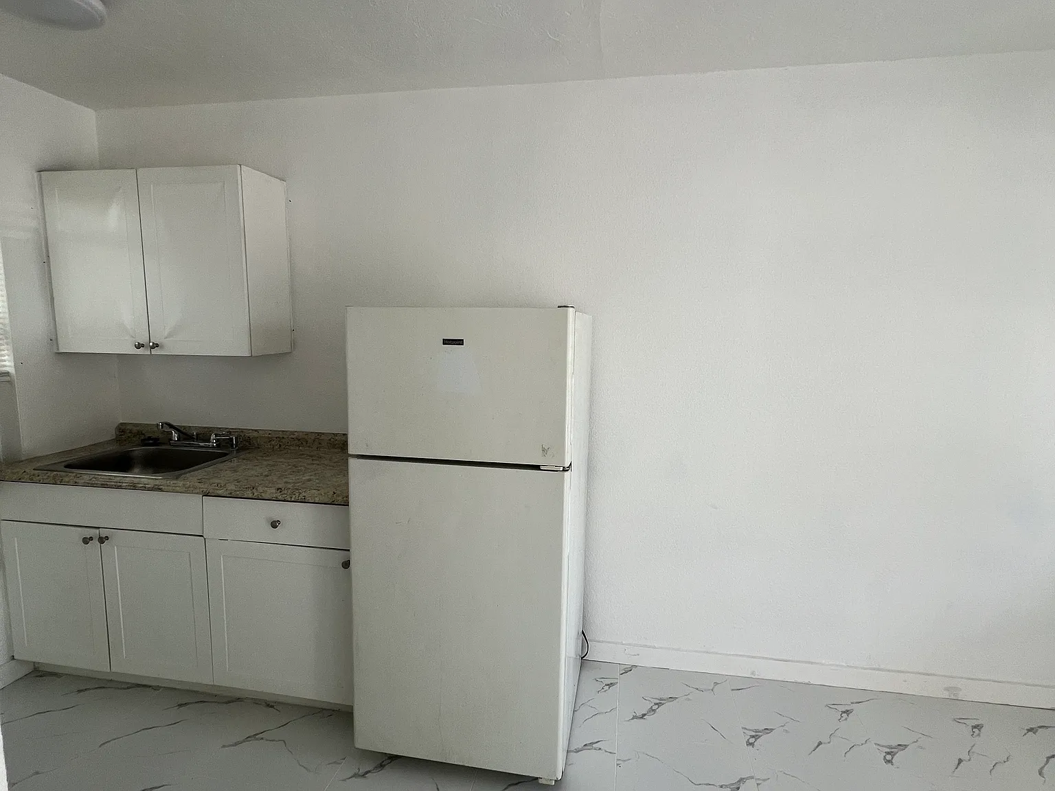 713 17th St W — Photo 3