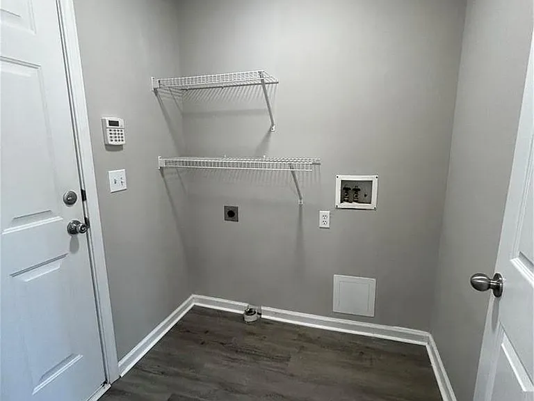 249 Deerfield Ct — Photo 5