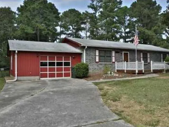 2857 Spanish Oak Dr, Lilburn, GA 30047